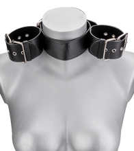 Charger l'image dans la galerie, Collier avec menottes en similicuir