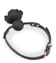Charger l'image dans la galerie, Gag ball en similicuir avec rose en silicone