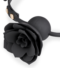 Charger l'image dans la galerie, Gag ball en similicuir avec rose en silicone