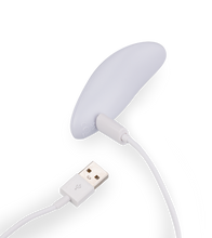 Charger l'image dans la galerie, Gode ceinture sans harnais télécommandé GirlBoss
