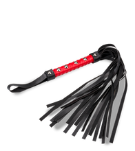 Charger l'image dans la galerie, Martinet BDSM Guilty